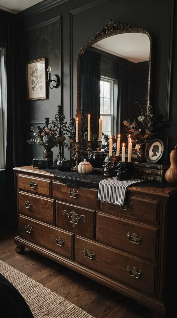 Halloween_bedroom_dresser_decora…_